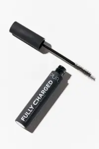 Pur Cosmetics mascara fully charge